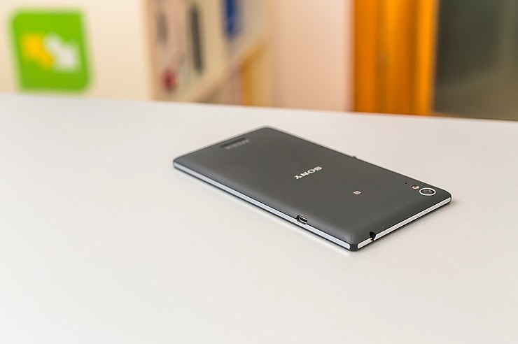 Sony Xperia T3 (8).jpg